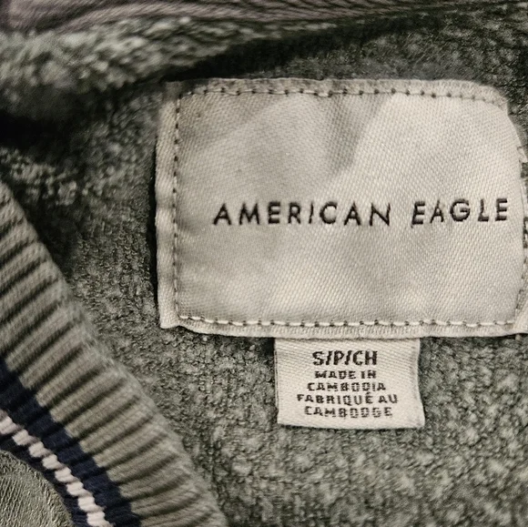 American Eagle Cropped Sweater - Picture 3 of 6